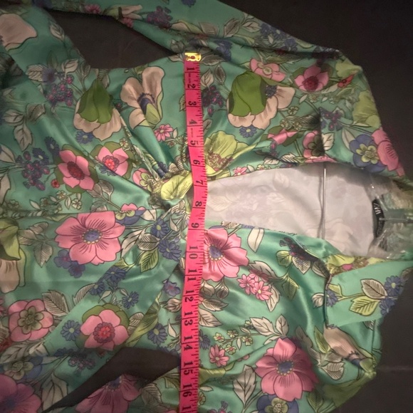 Dress - Picture 4 of 6